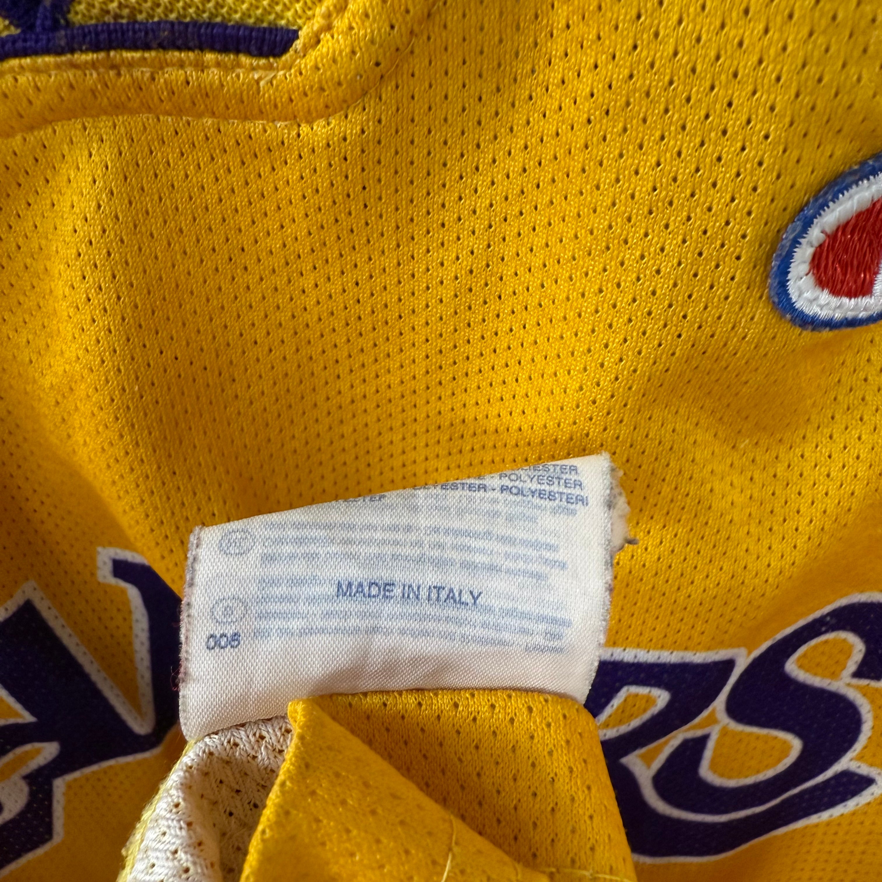 Champion vintage lakers jersey kobe bryant #8 true vintage size medium