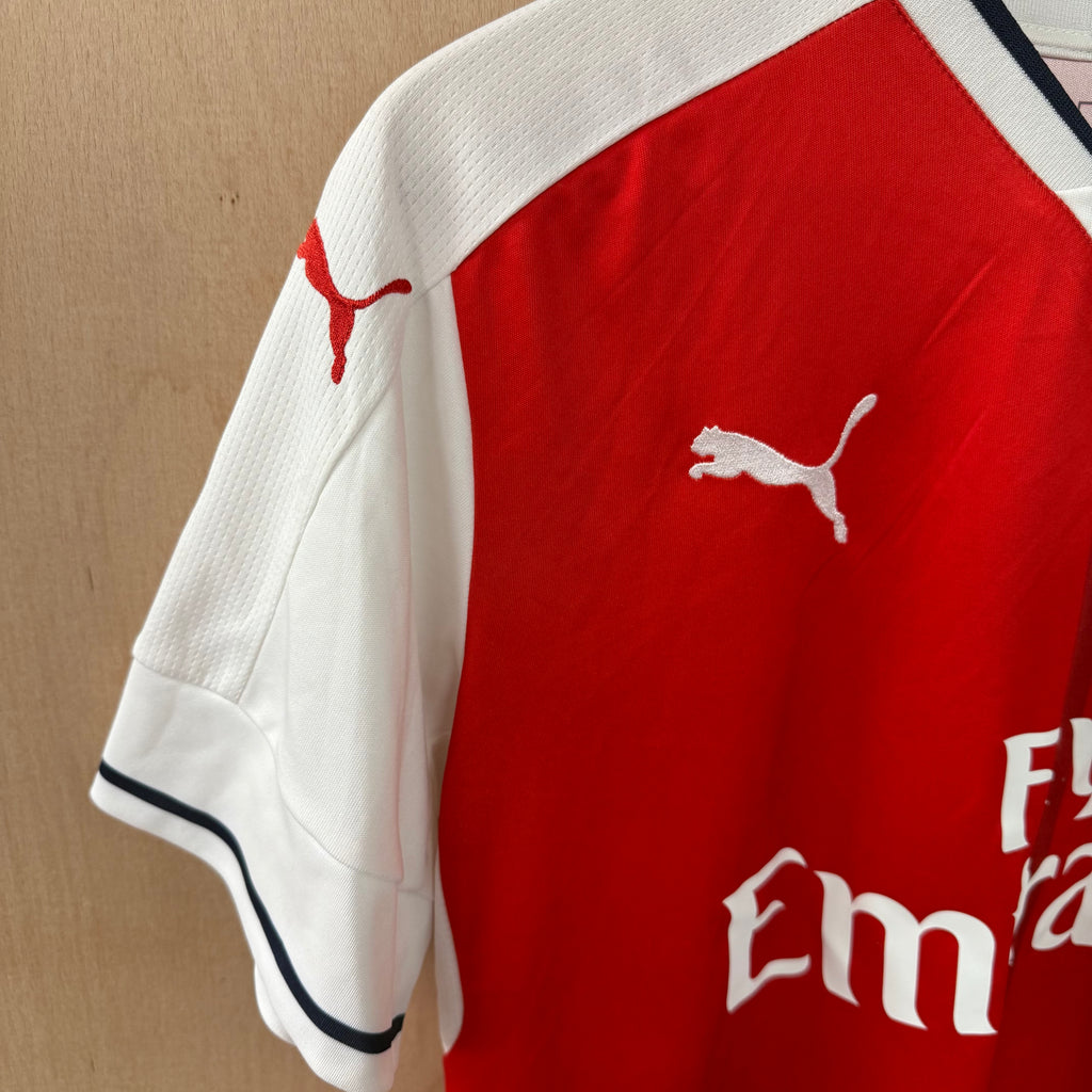 Arsenal fc 2016/17 home shirt size 15-16 years