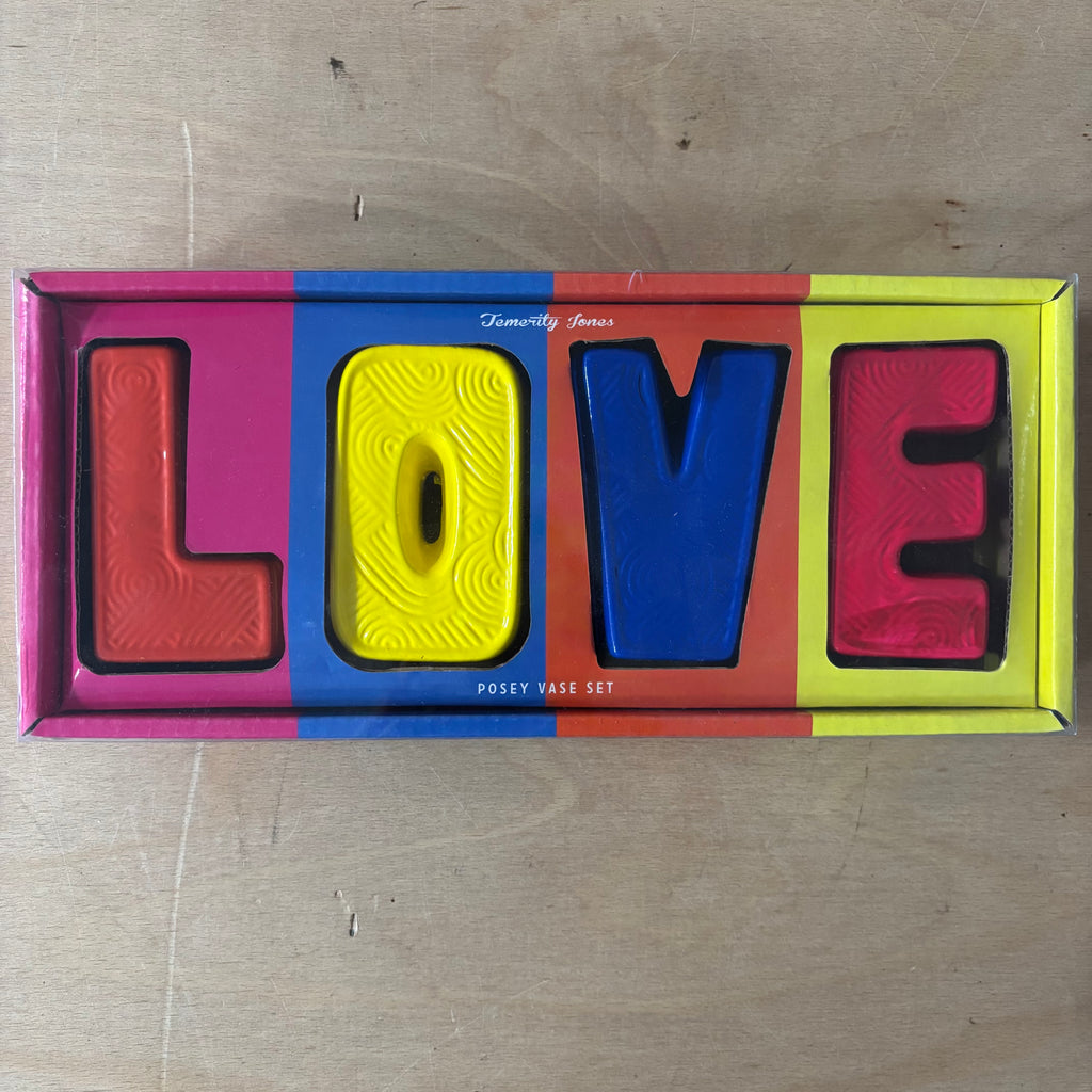 LOVE posey vase set