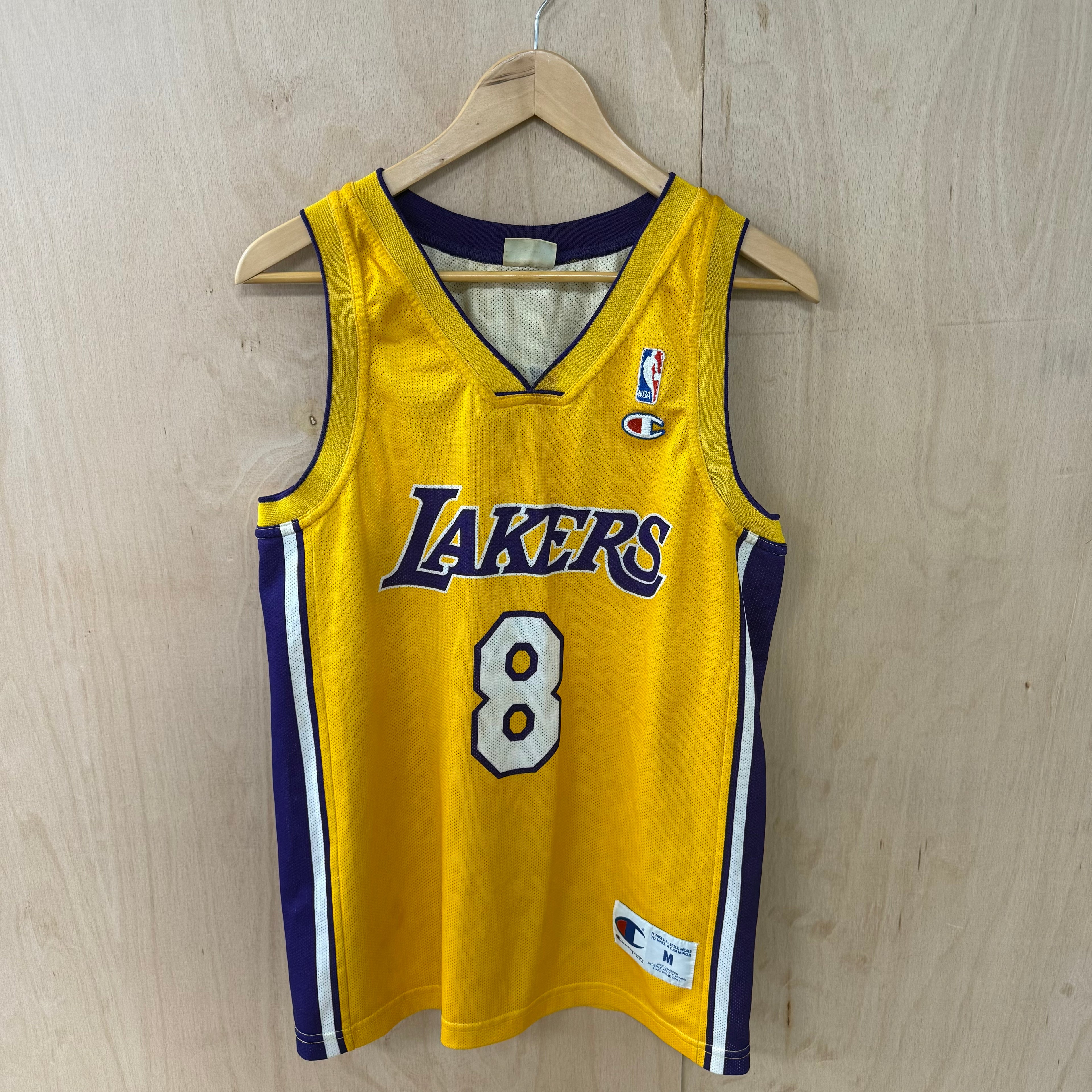 Champion vintage lakers jersey kobe bryant #8 true vintage size medium