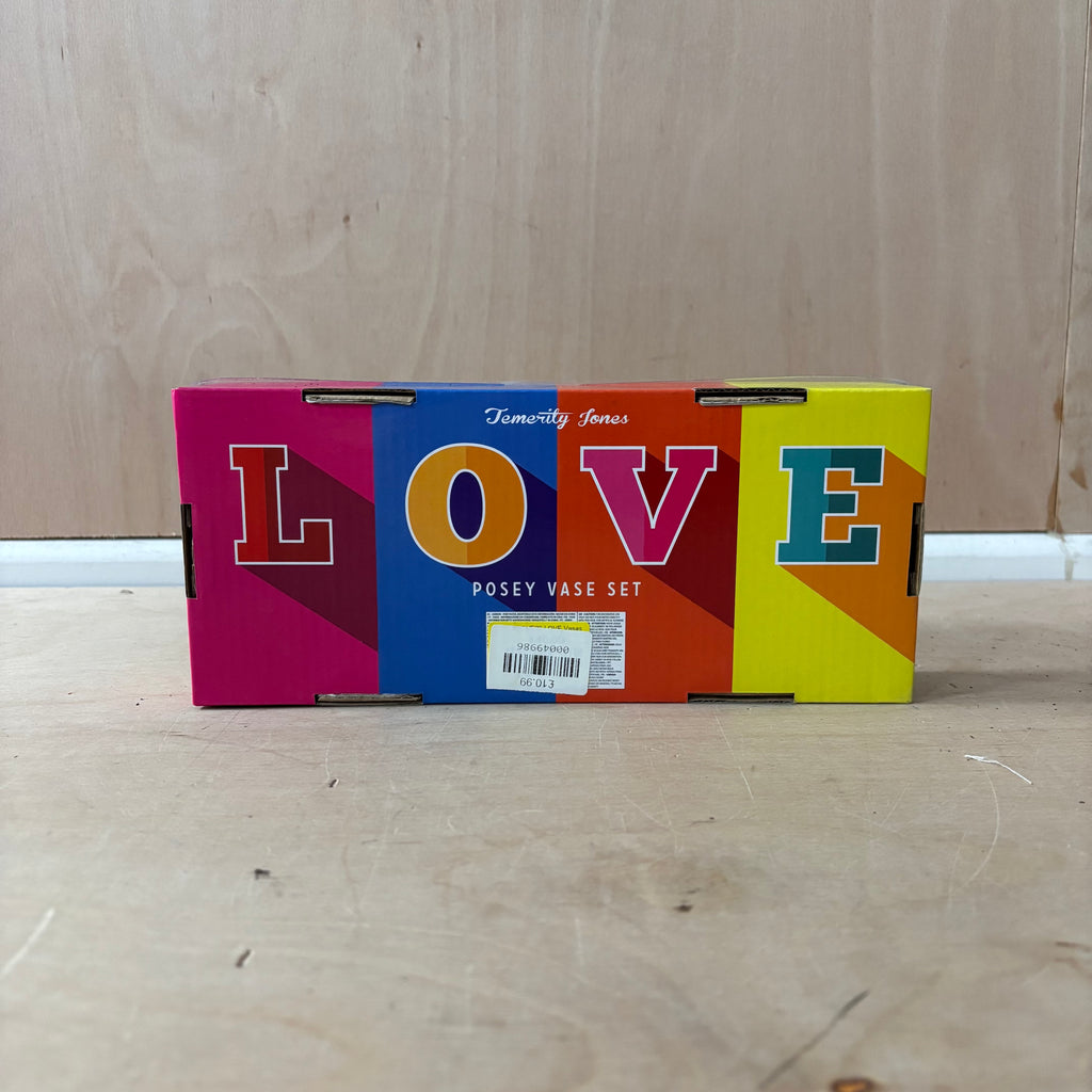 LOVE posey vase set