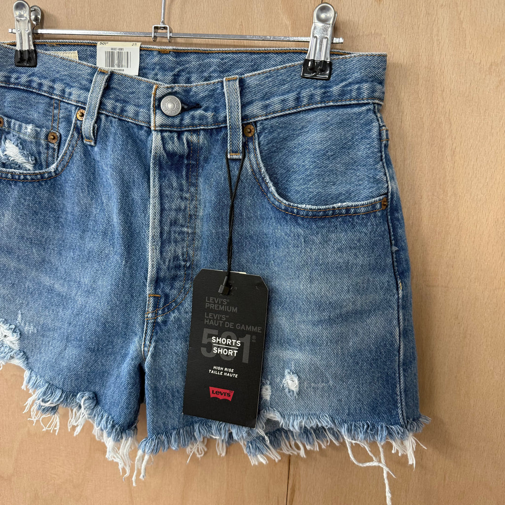 Levi's ladies denim shorts distressed new 25" waist