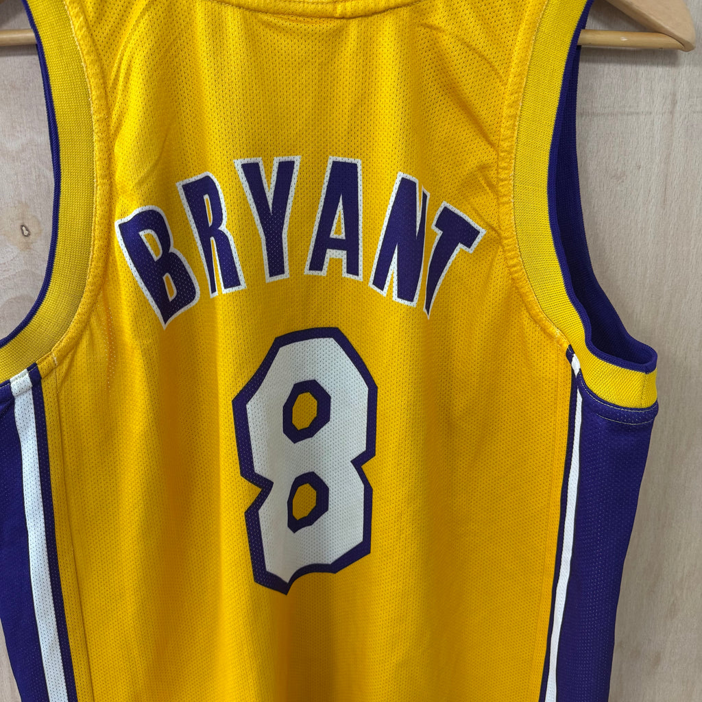 Champion vintage lakers jersey kobe bryant #8 true vintage size medium