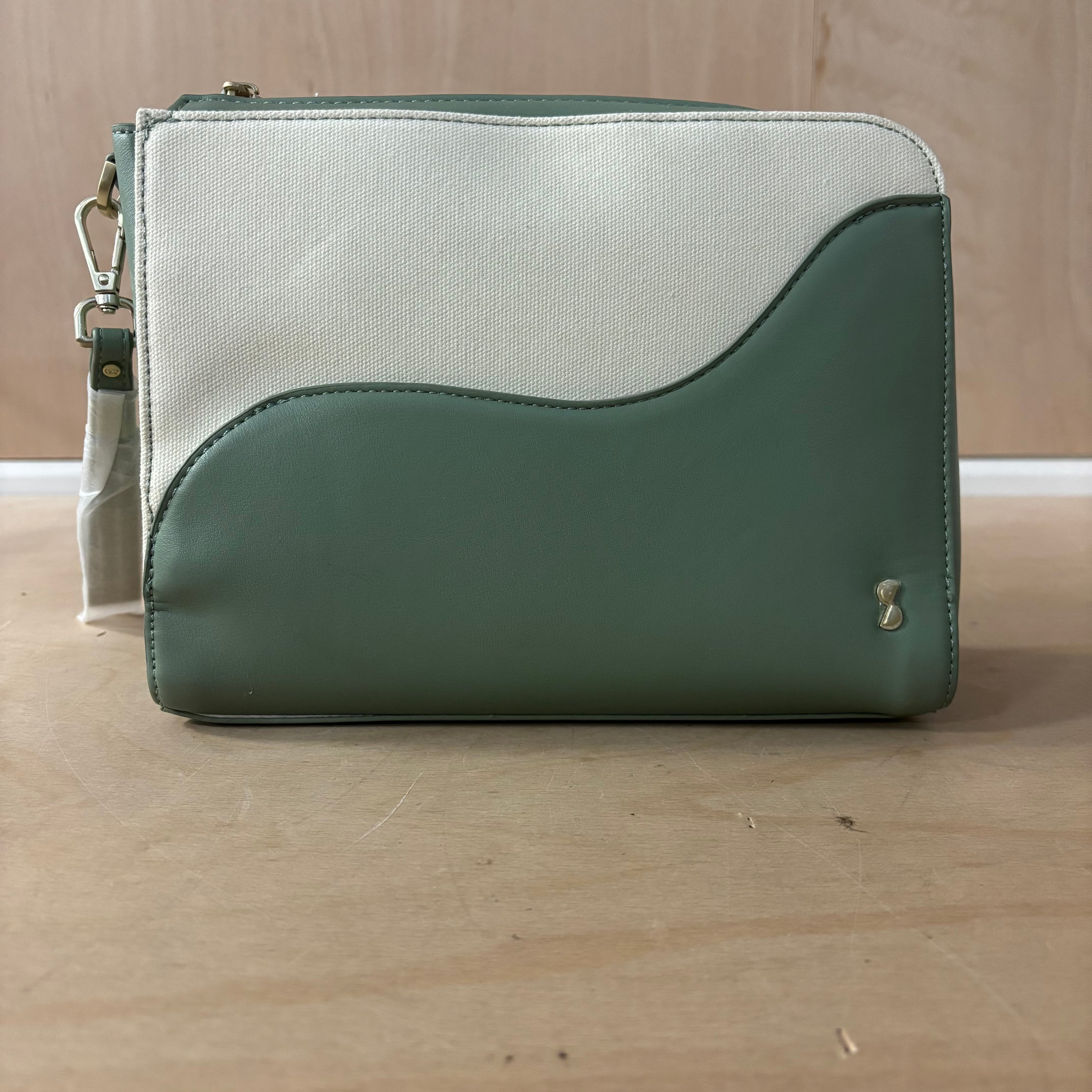 Stackers wave wash bag in wave green