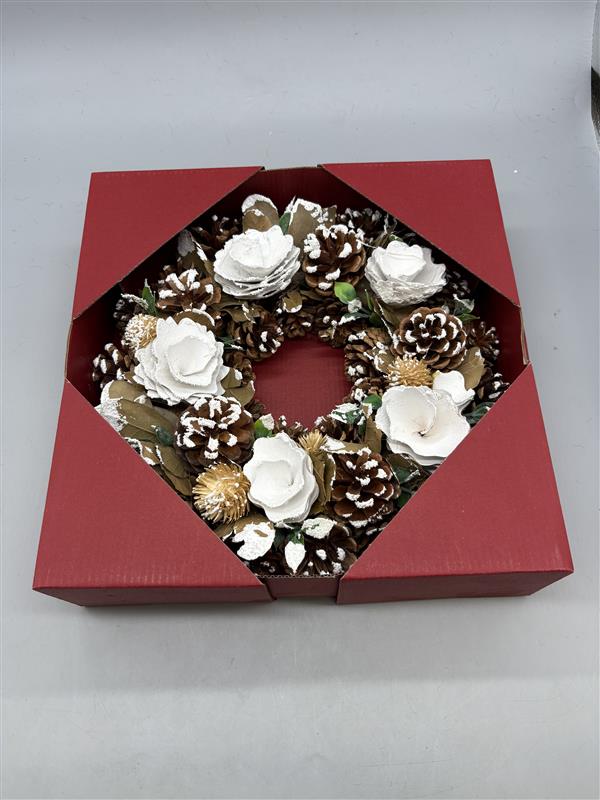 Christmas wreath white boxed