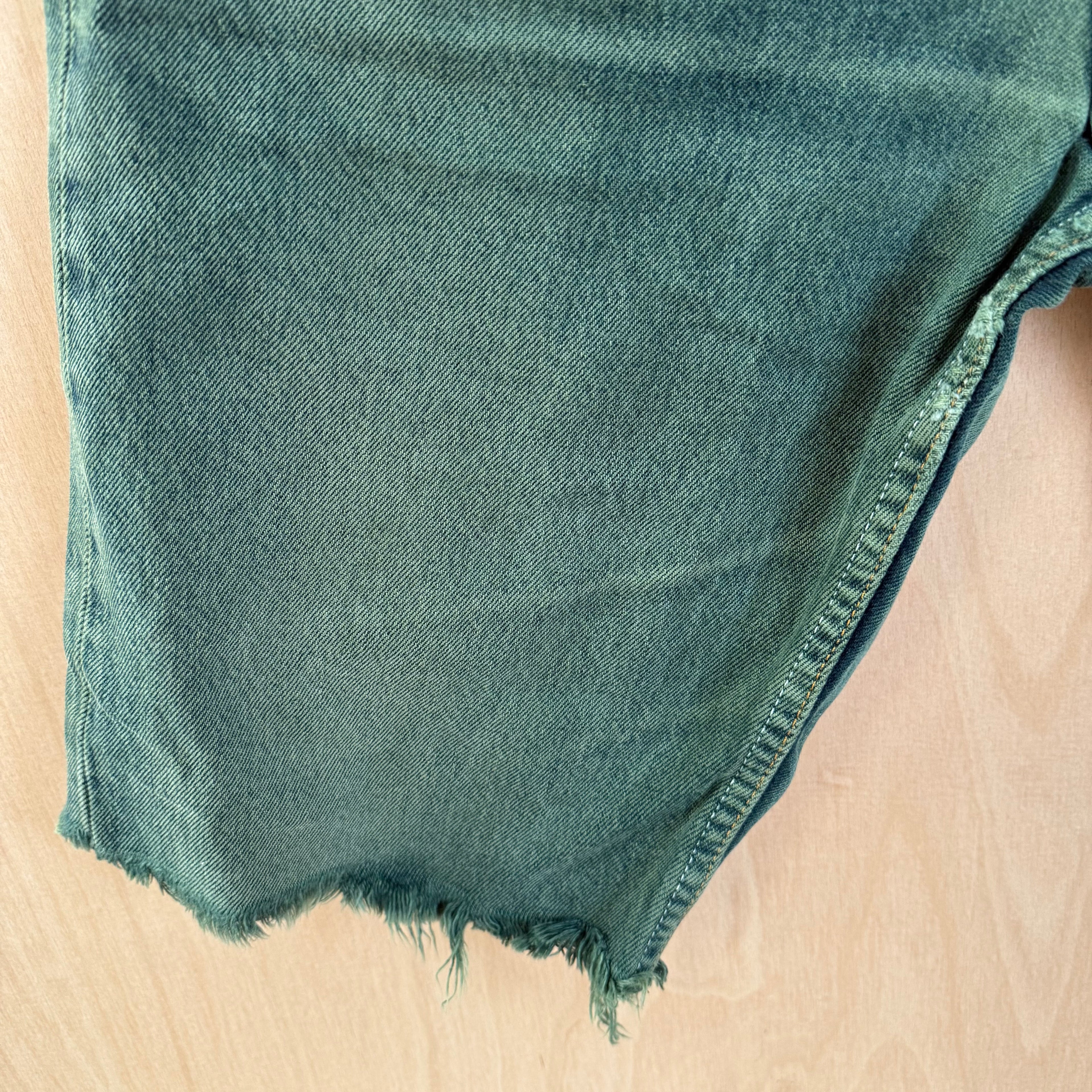 Levi 501 green jorts jean shorts distressed W 34