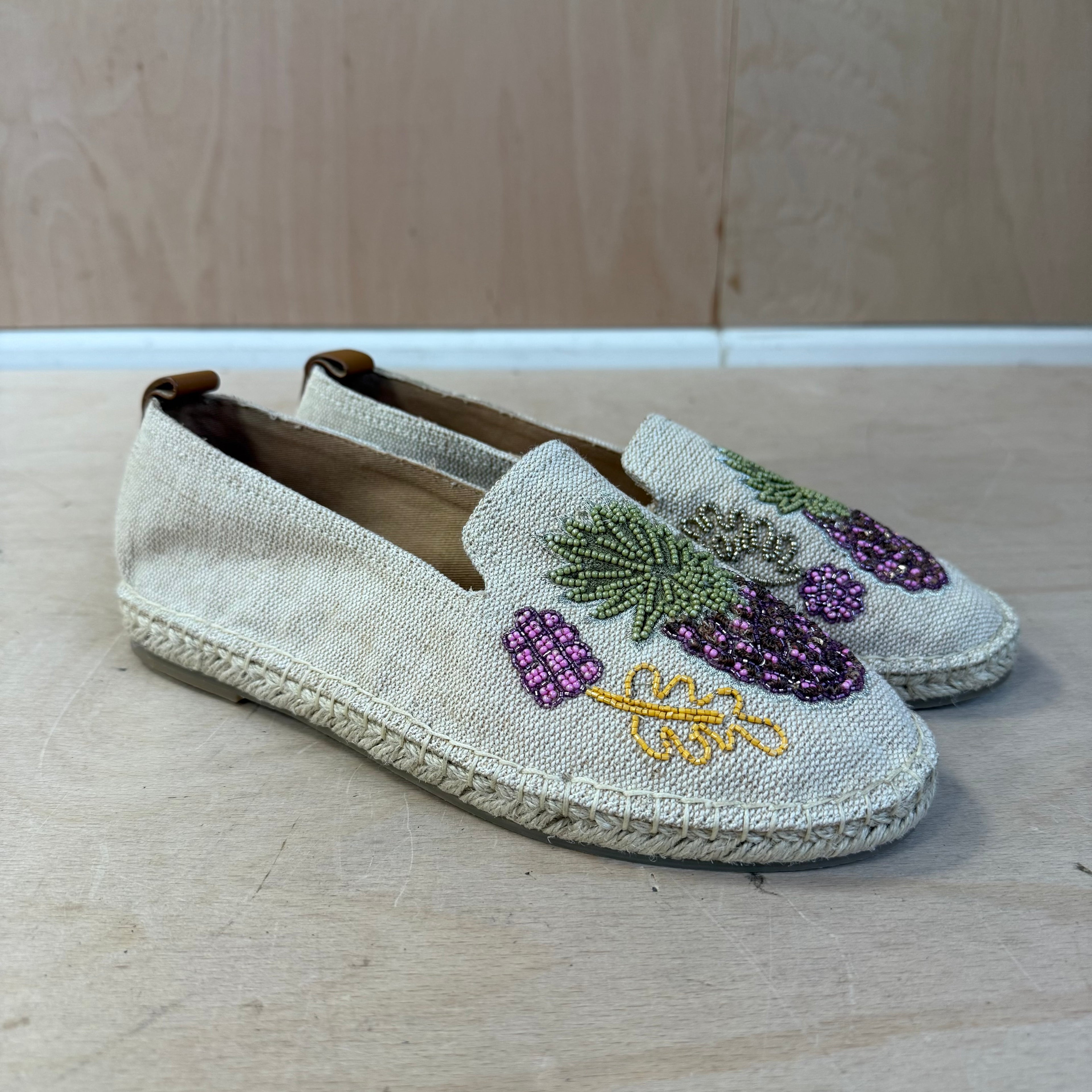 White stuff embroidered espadrille shoes size 6UK