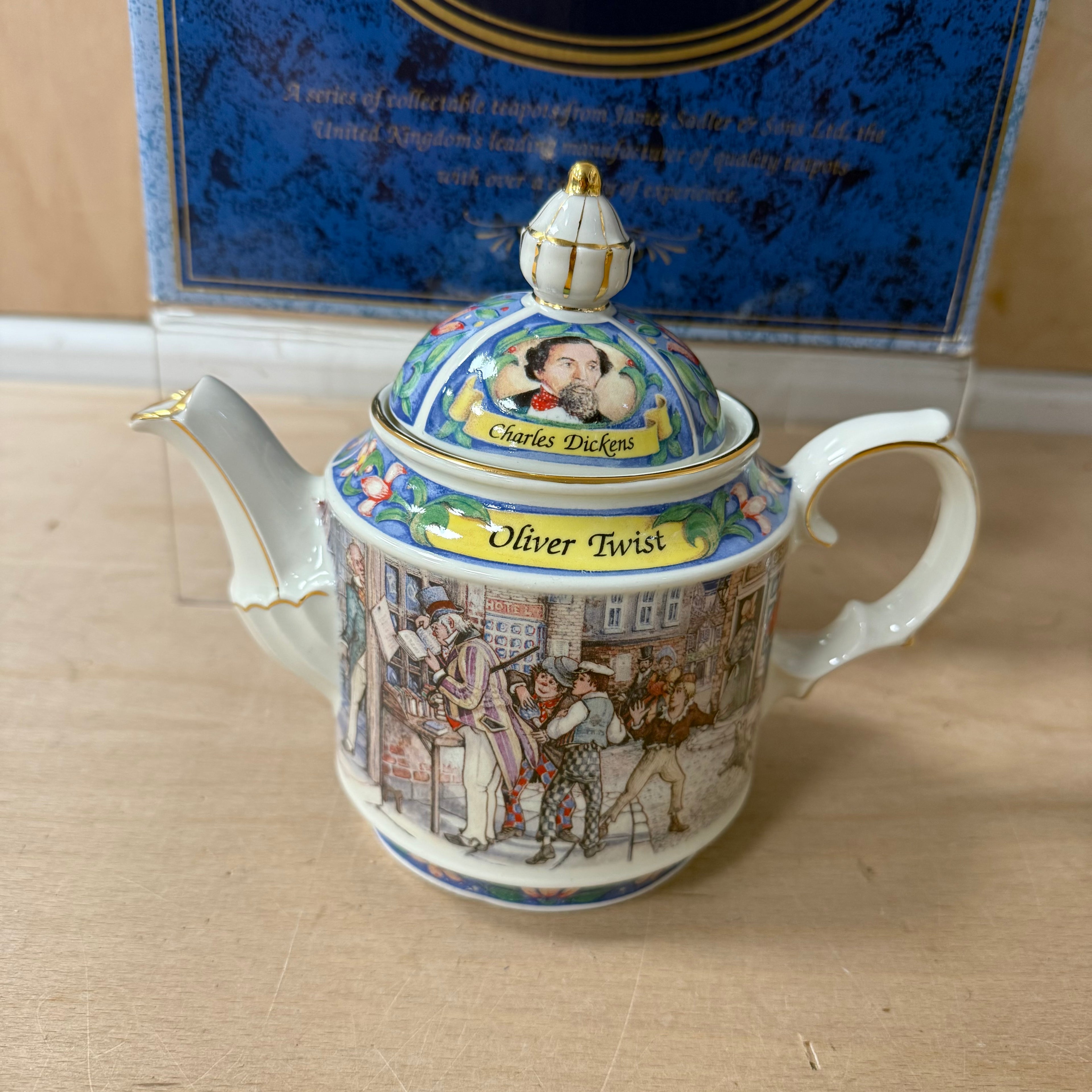 Sadler classic collection dickens teapots x2 boxed
