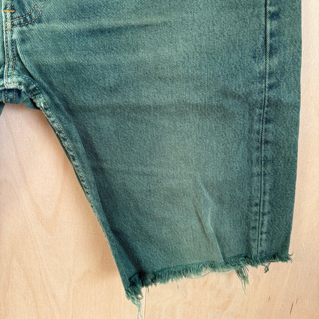 Levi 501 green jorts jean shorts distressed W 34