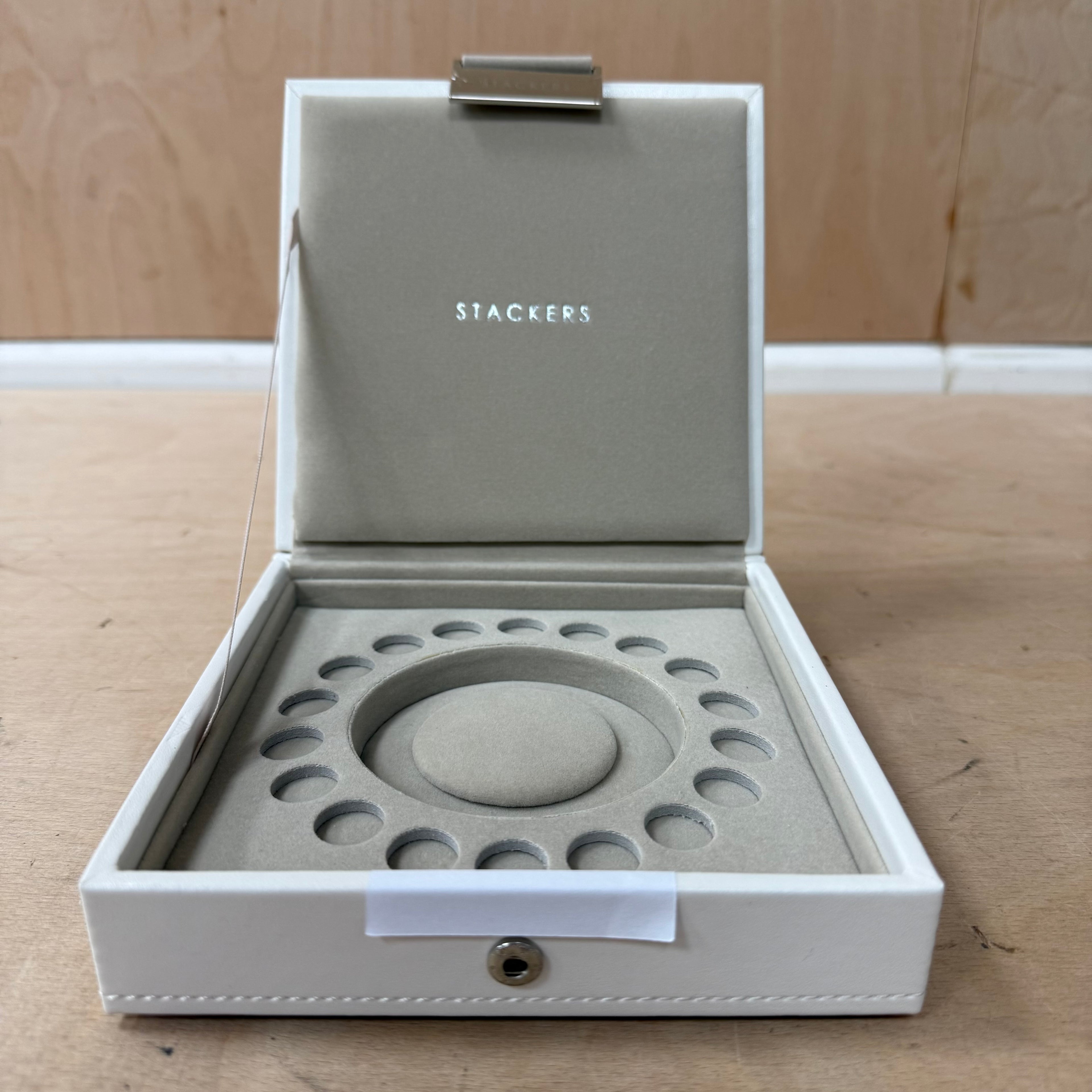 Stackers white leather charm bracelet travel jewellery organiser Xmas gift