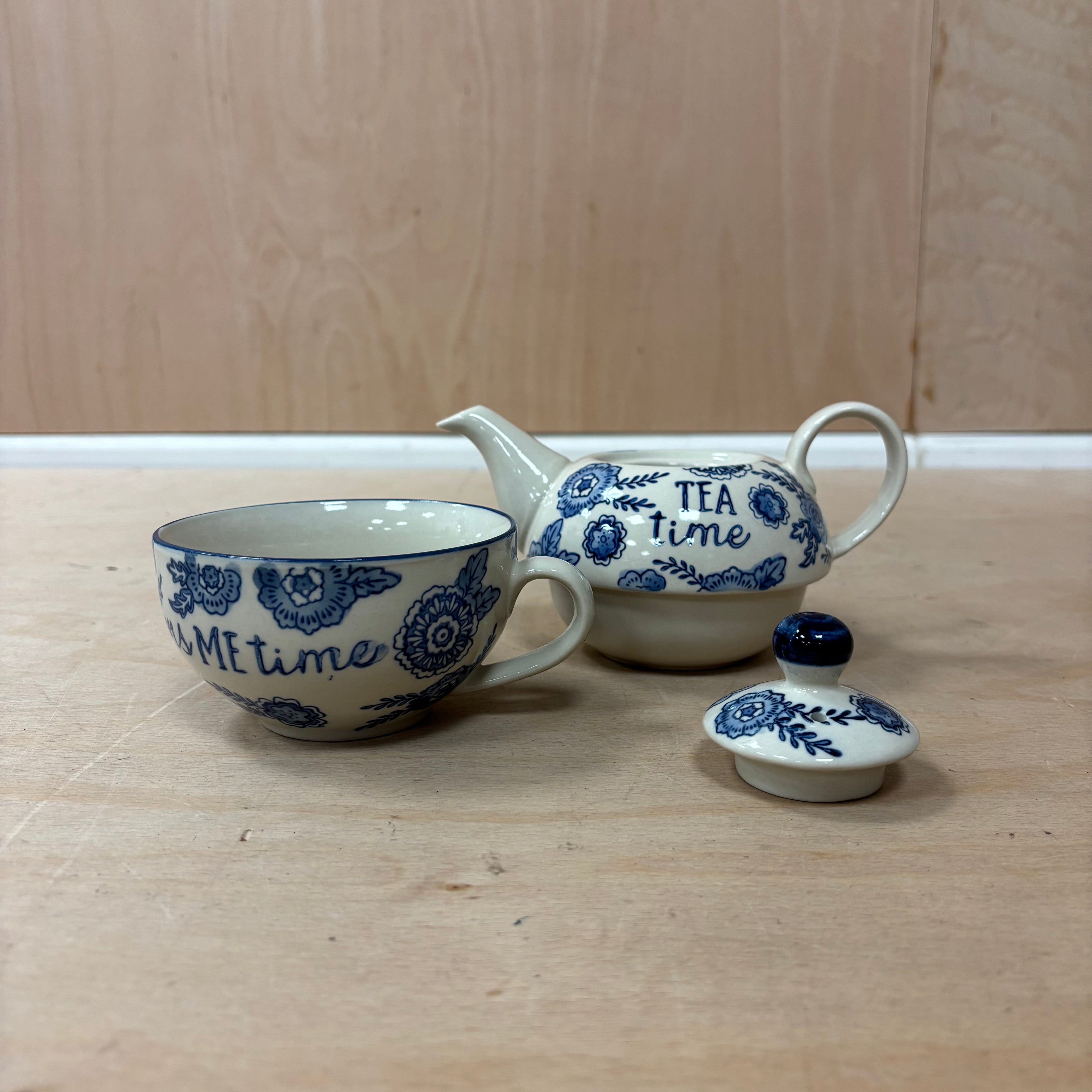 Sass & belle teapot-mug duo