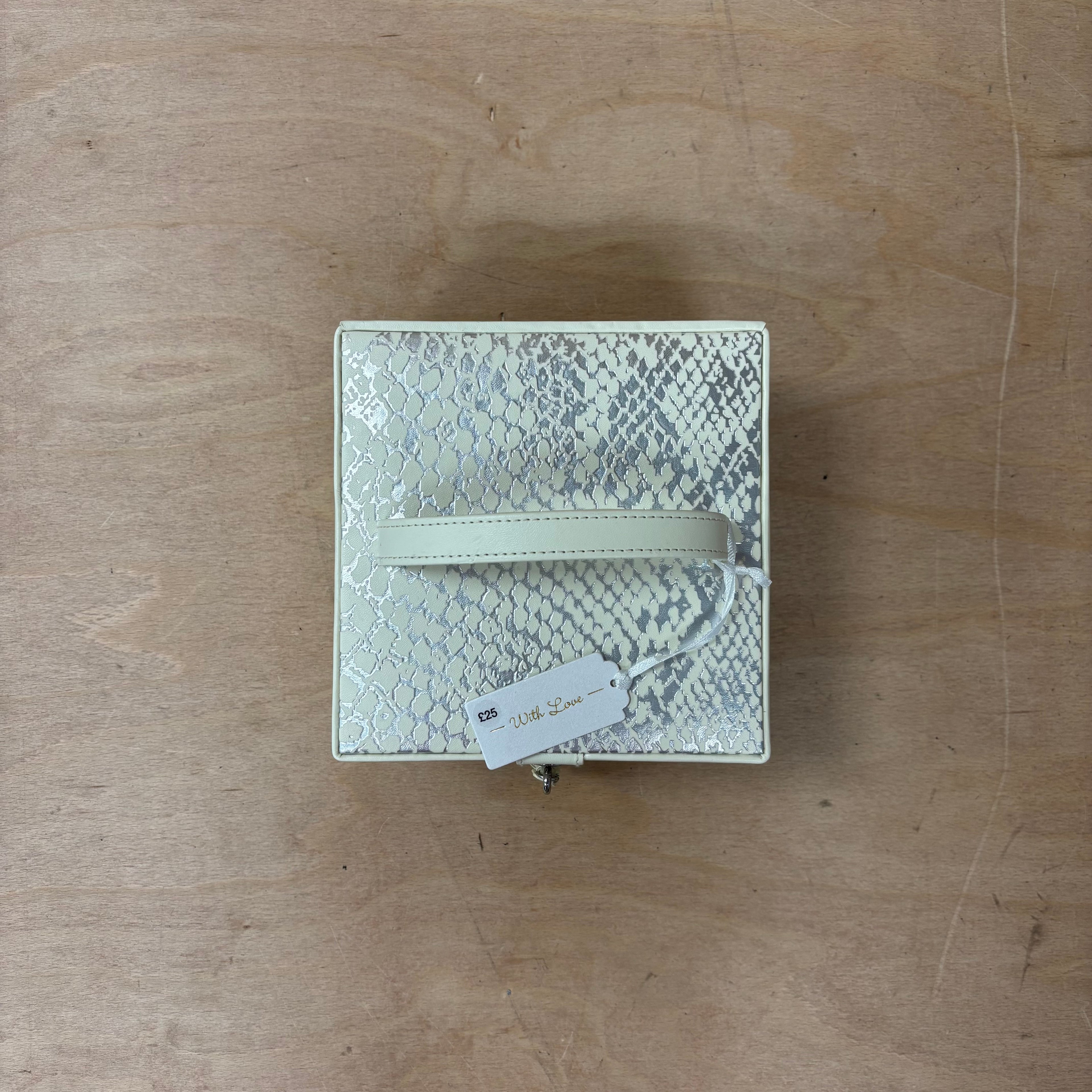 Marks & spencer with love range cream patterned top jewellery box new