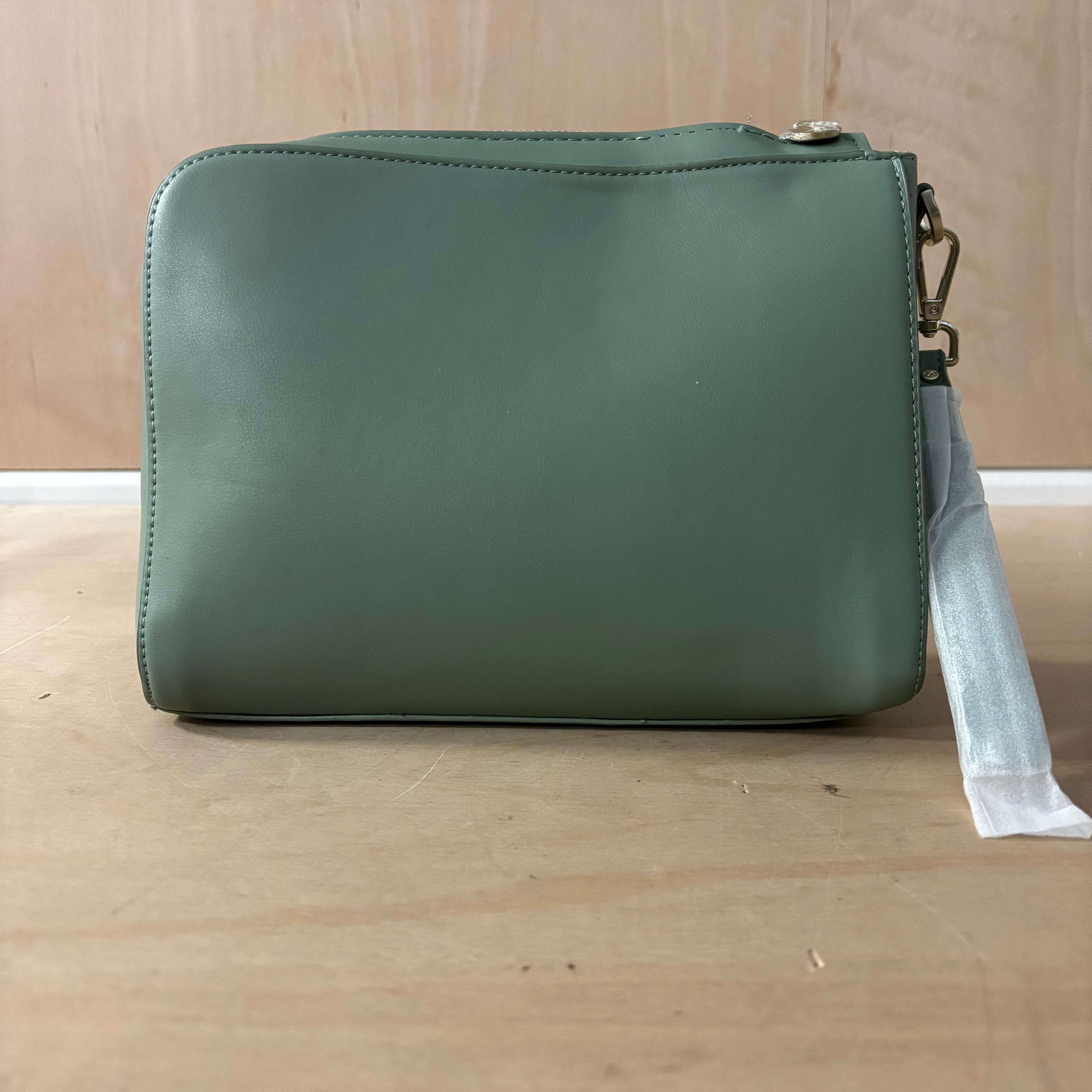 Stackers wave wash bag in wave green