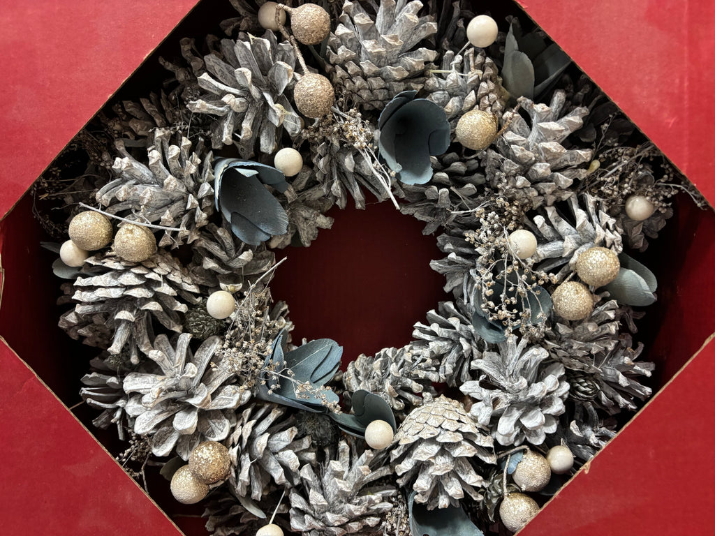 Christmas wreath boxed sage & white