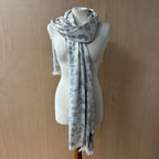 Klass silver patterned scarf