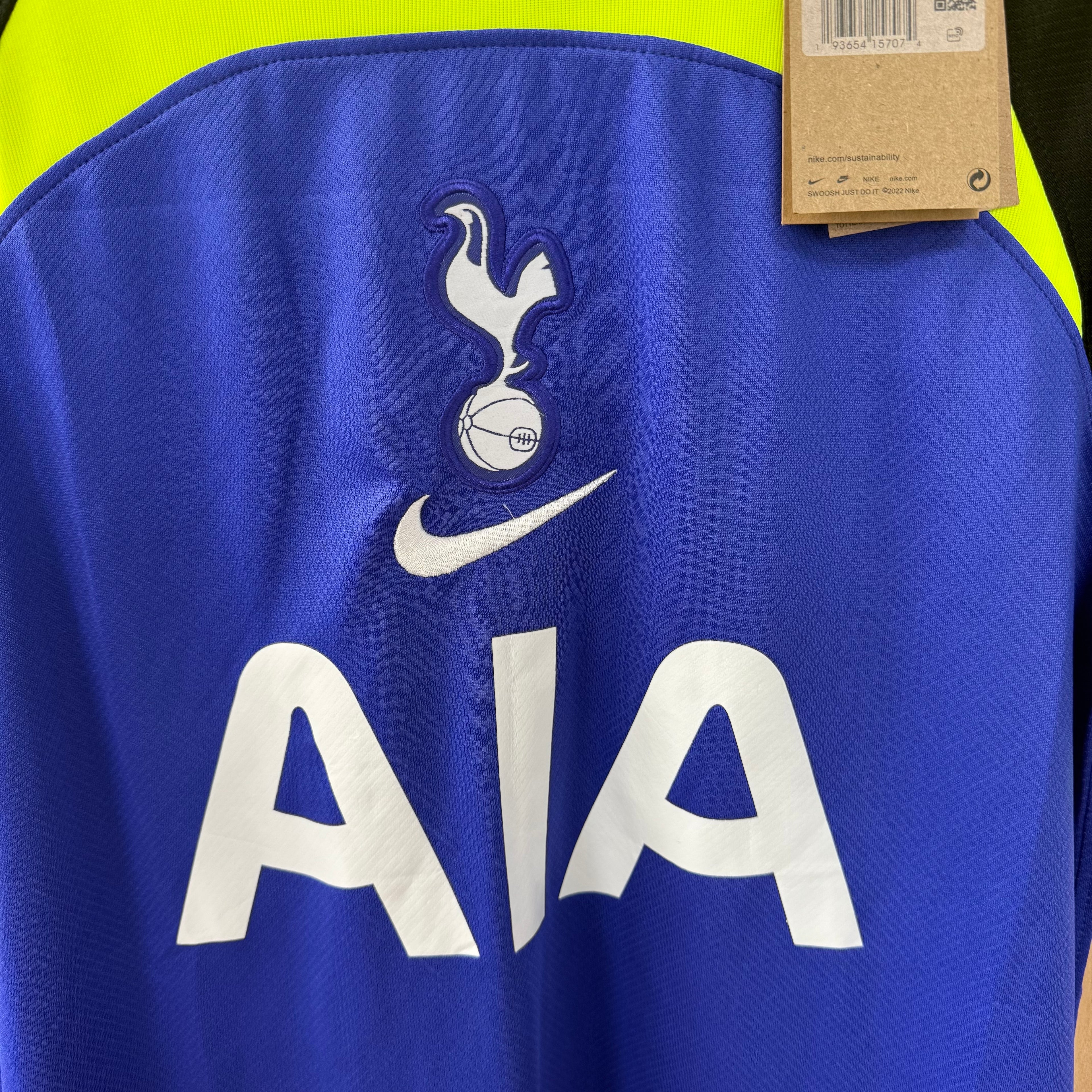 Tottenham hotspur nike 22/23 dri fit football shirt size medium