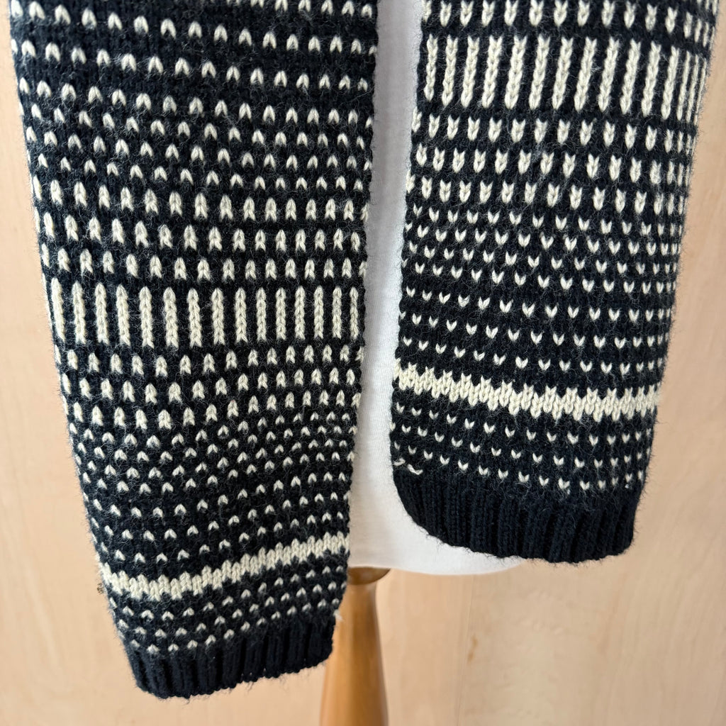 Cedar wood state men's scarf