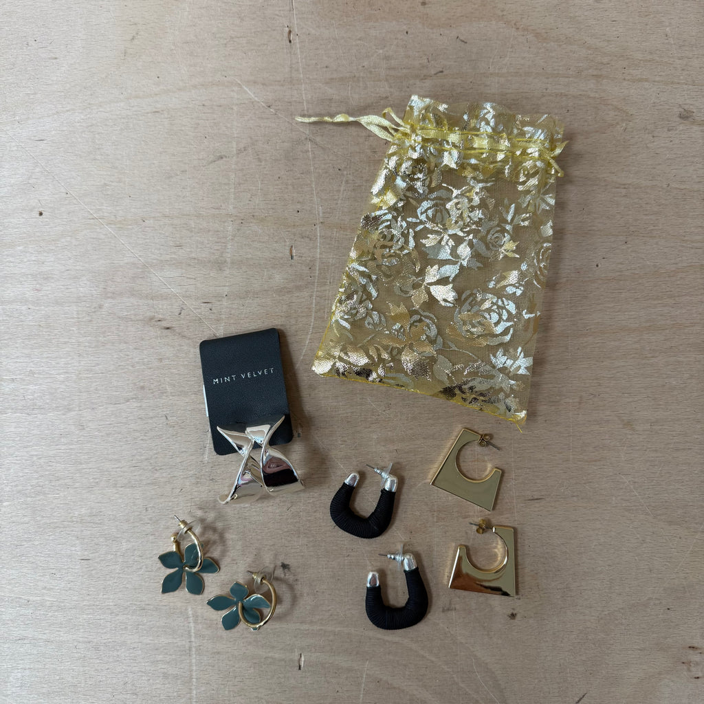 Statement earring bundle x 4 ladies