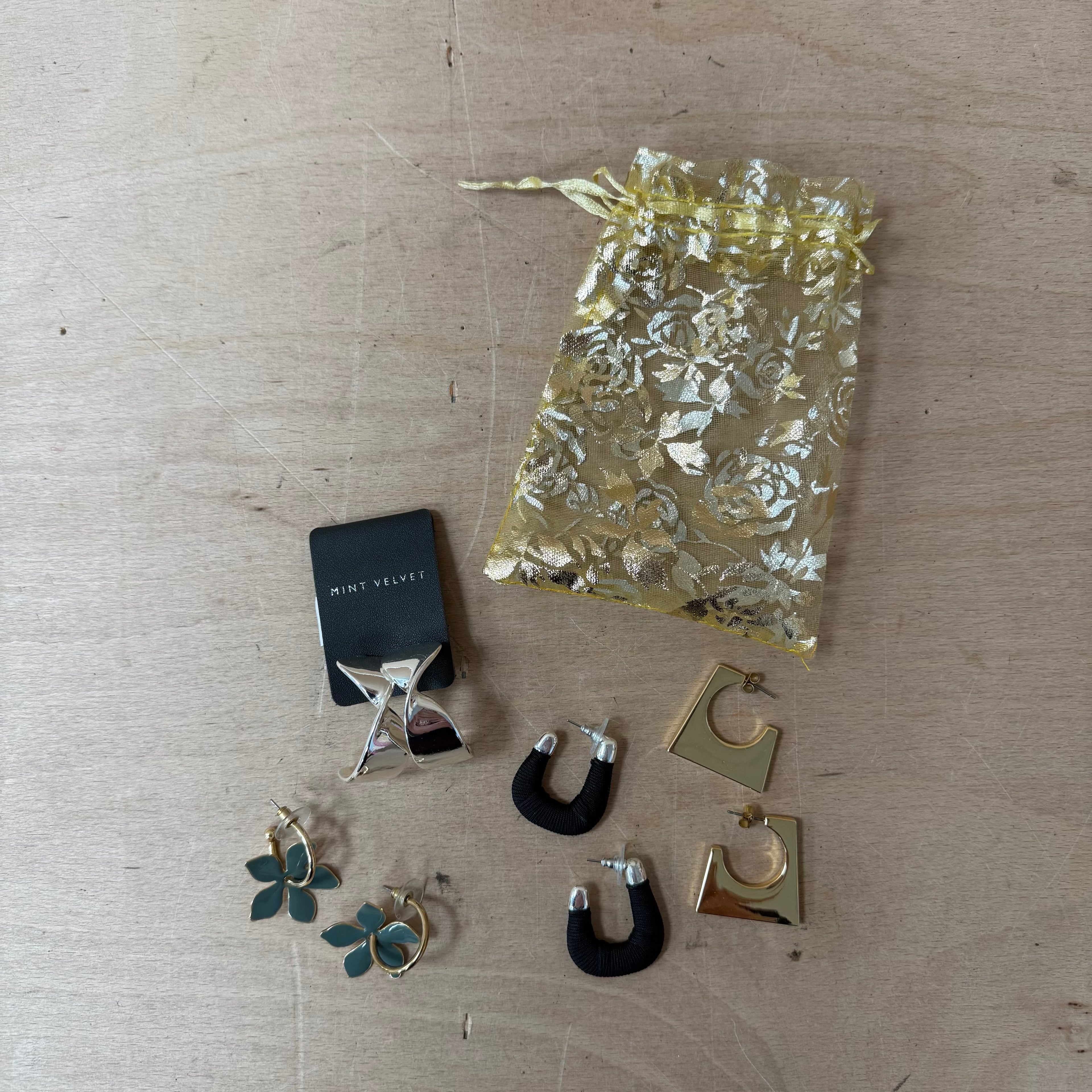 Statement earring bundle x 4 ladies