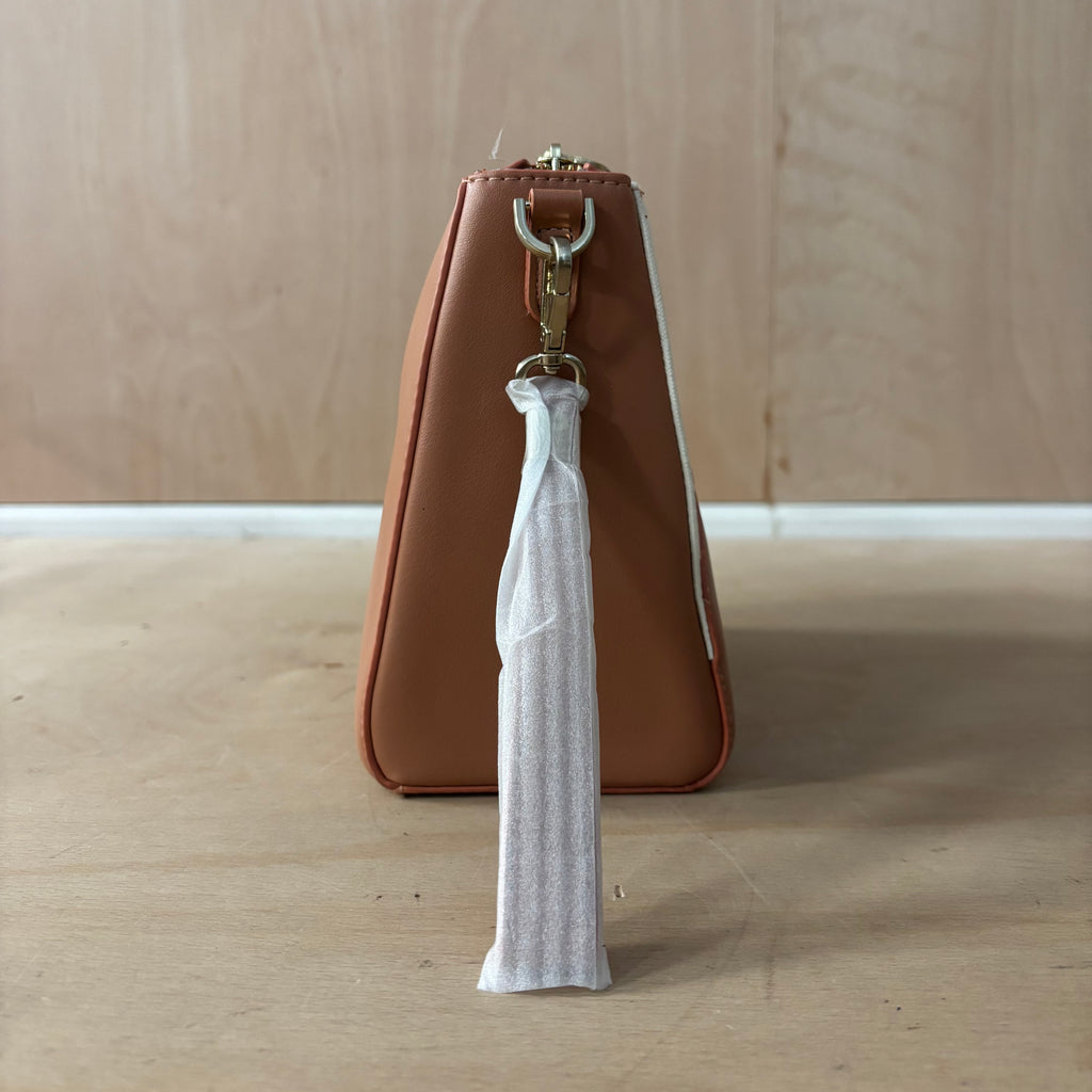 Stackers wave wash bag in wave desert