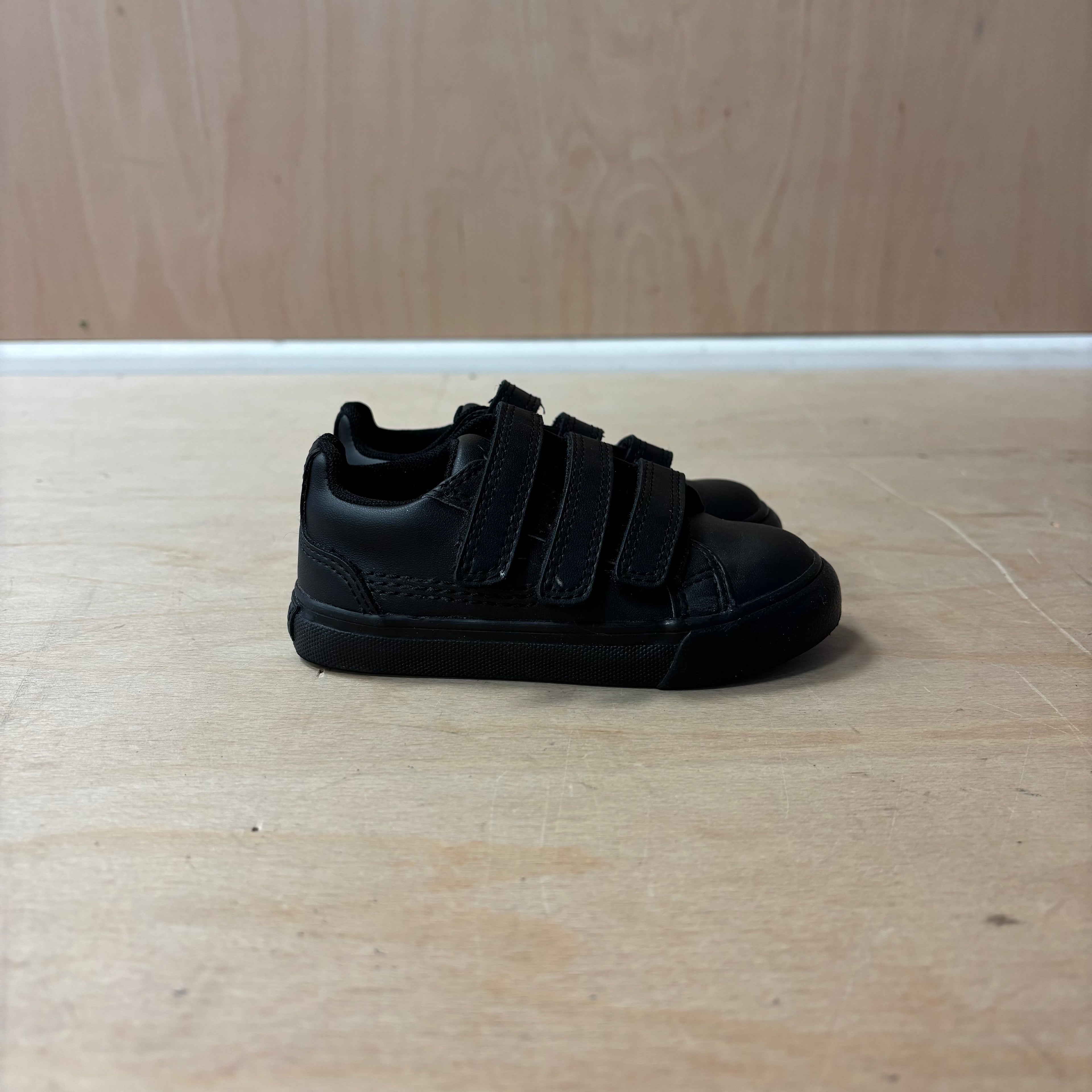Kids kickers black trainers size 23 uk