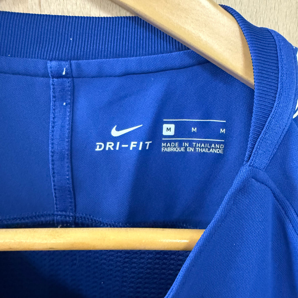 Chelsea 2018/19 training football shirt size medium