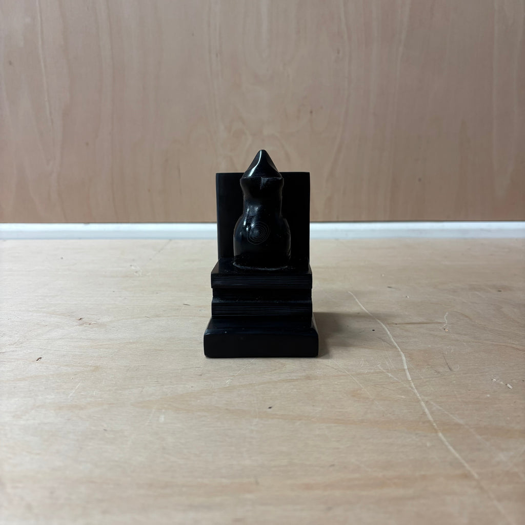 Cat and mouse designed bookends