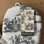 Woodland forest oven glove