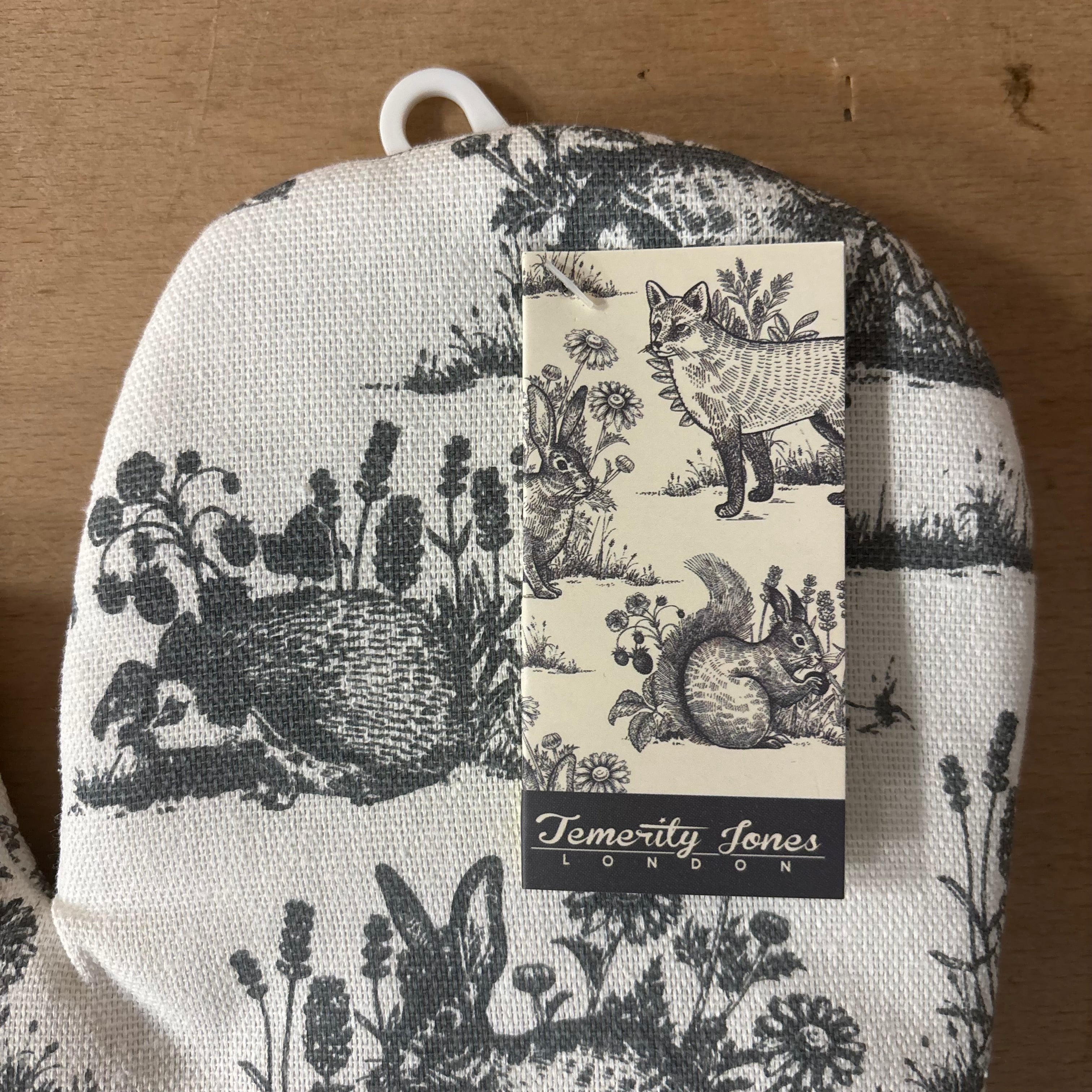 Woodland forest oven glove