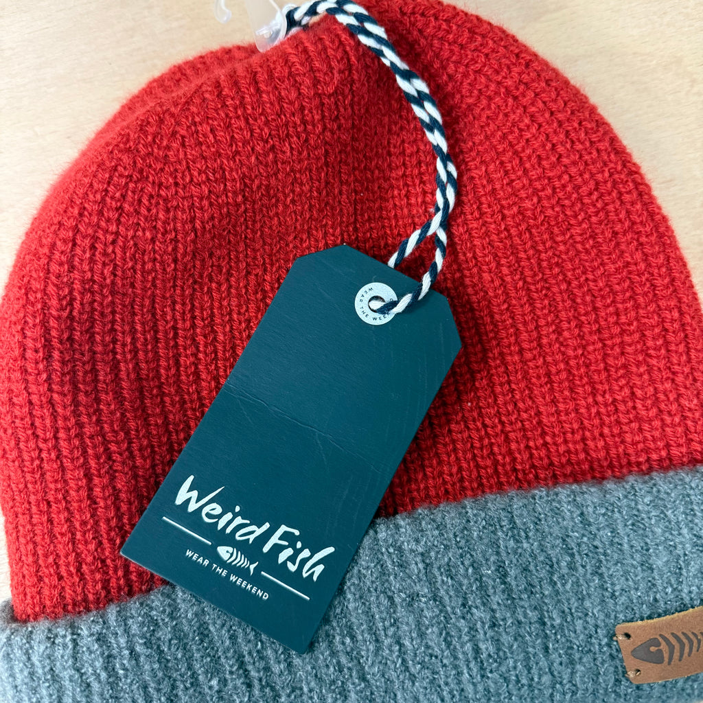 Weird fish men's beanie one size