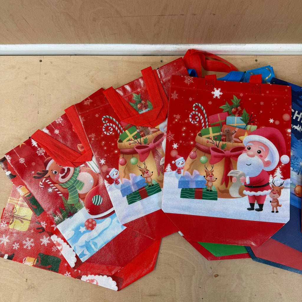 Bundle of x19 vintage christmas gift bags