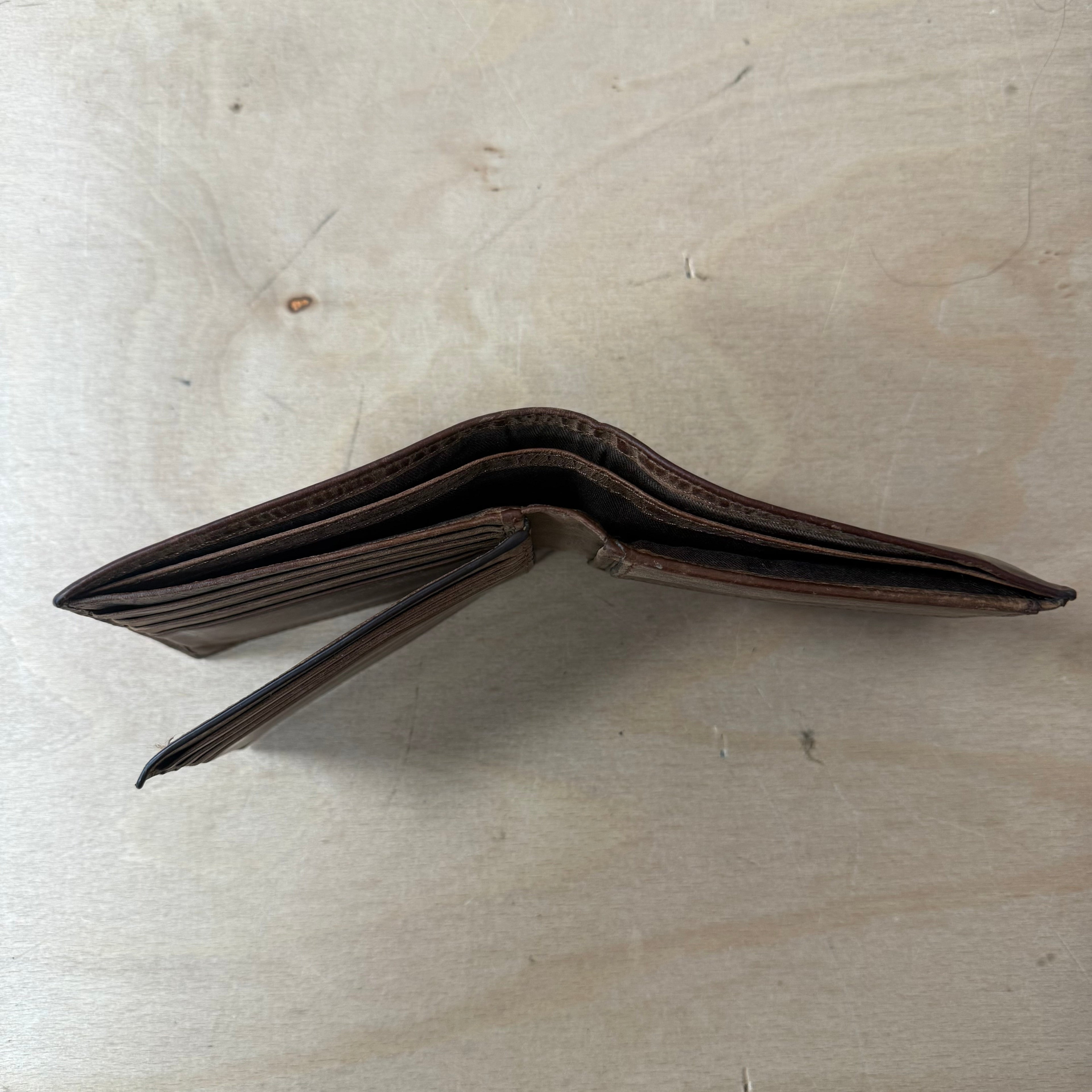 Fossil men's brown leather wallet