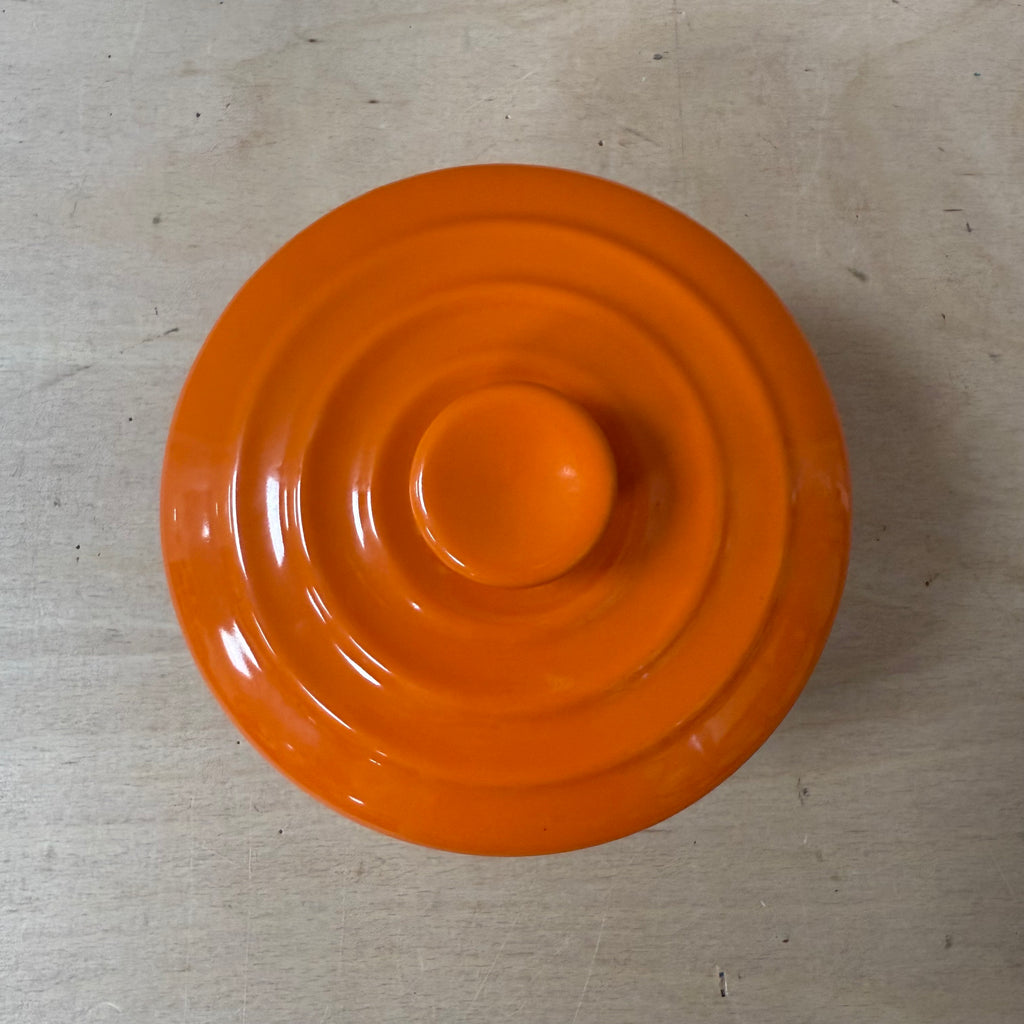 Le creuset orange stoneware jar + lid 0.8L