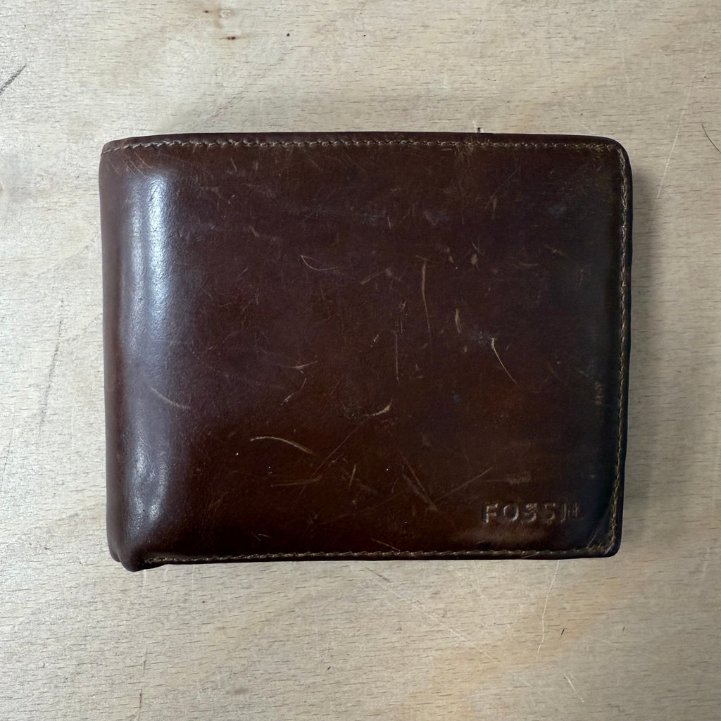 Fossil men's brown leather wallet
