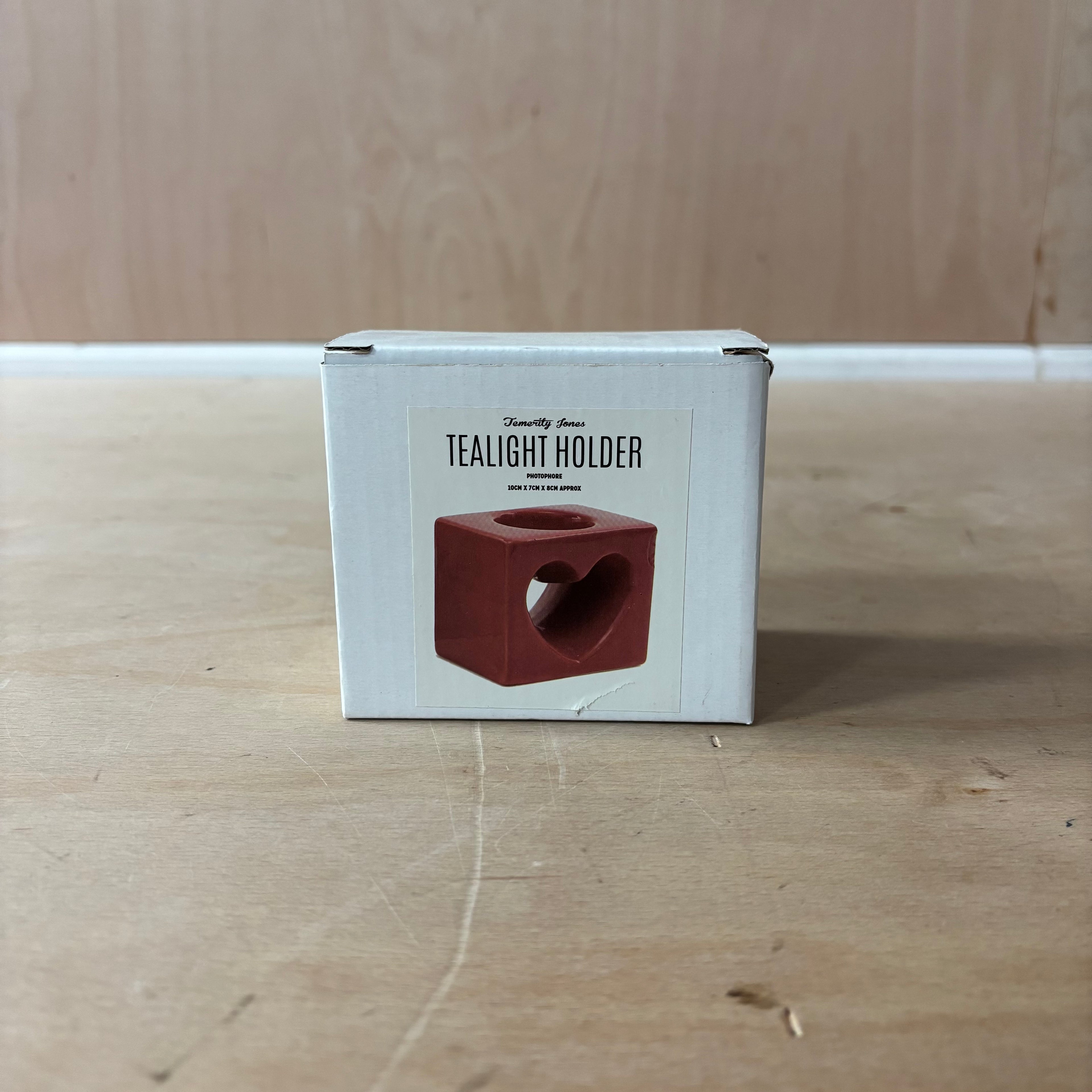 LOVE tealight holder