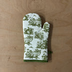 Woodland forest oven glove