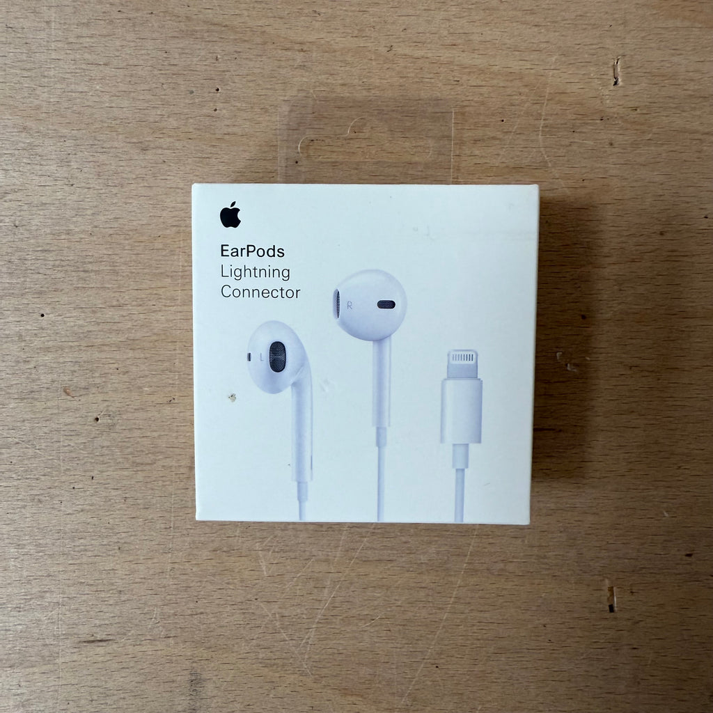 Apple EarPods lightening connector A1748 new in box