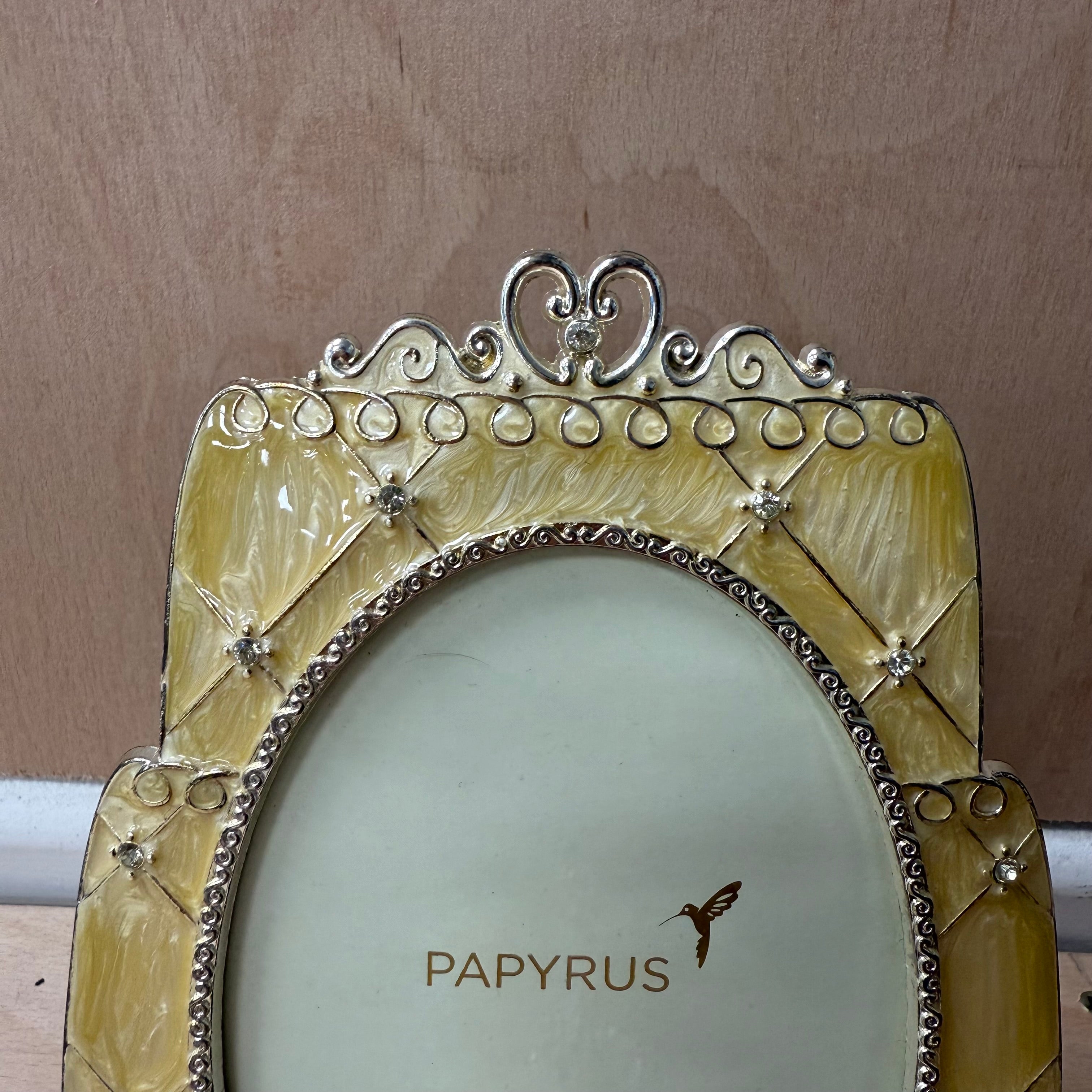 Papyrus pearl like wedding photo frame