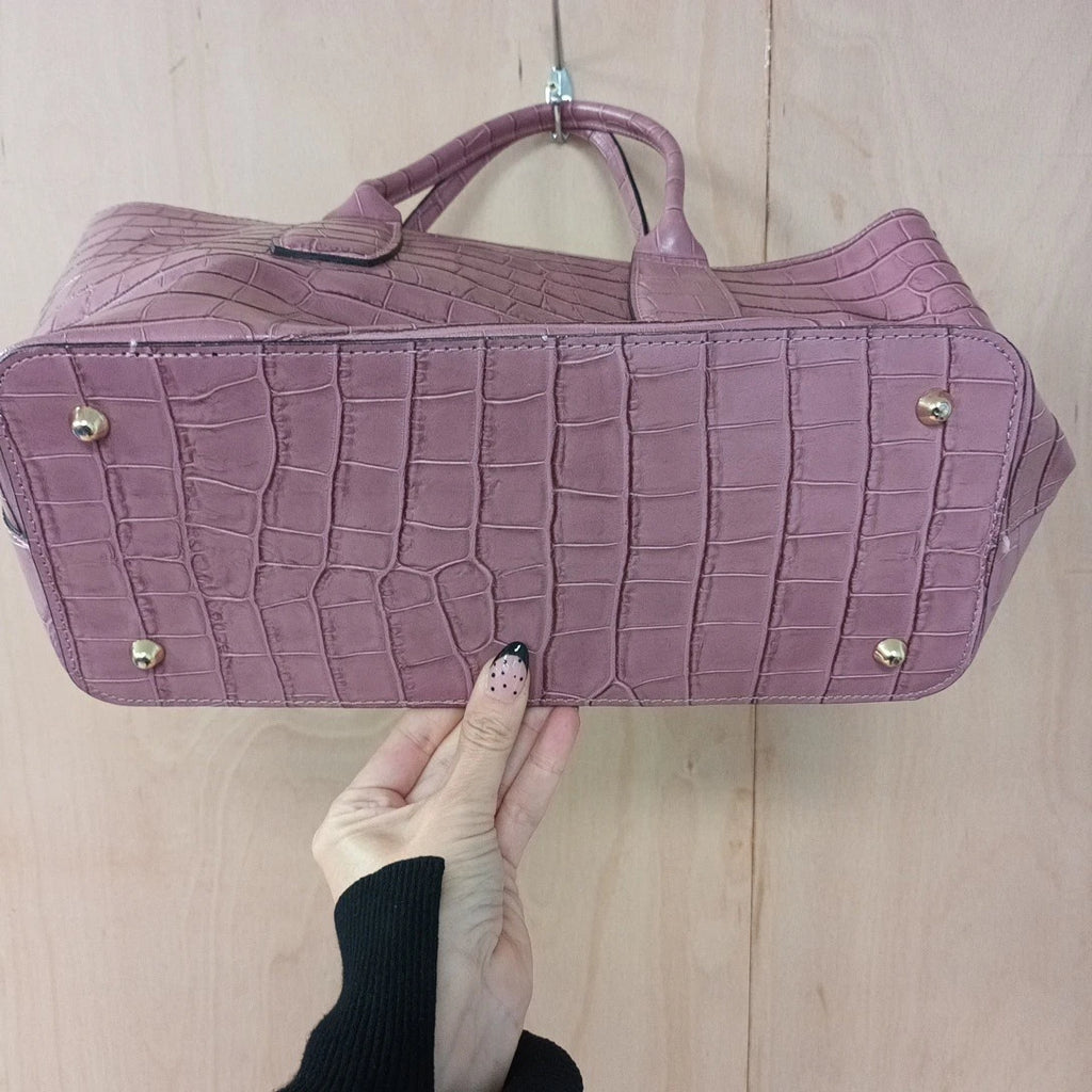 LRM croc pattern style pink tote bag with initial E font