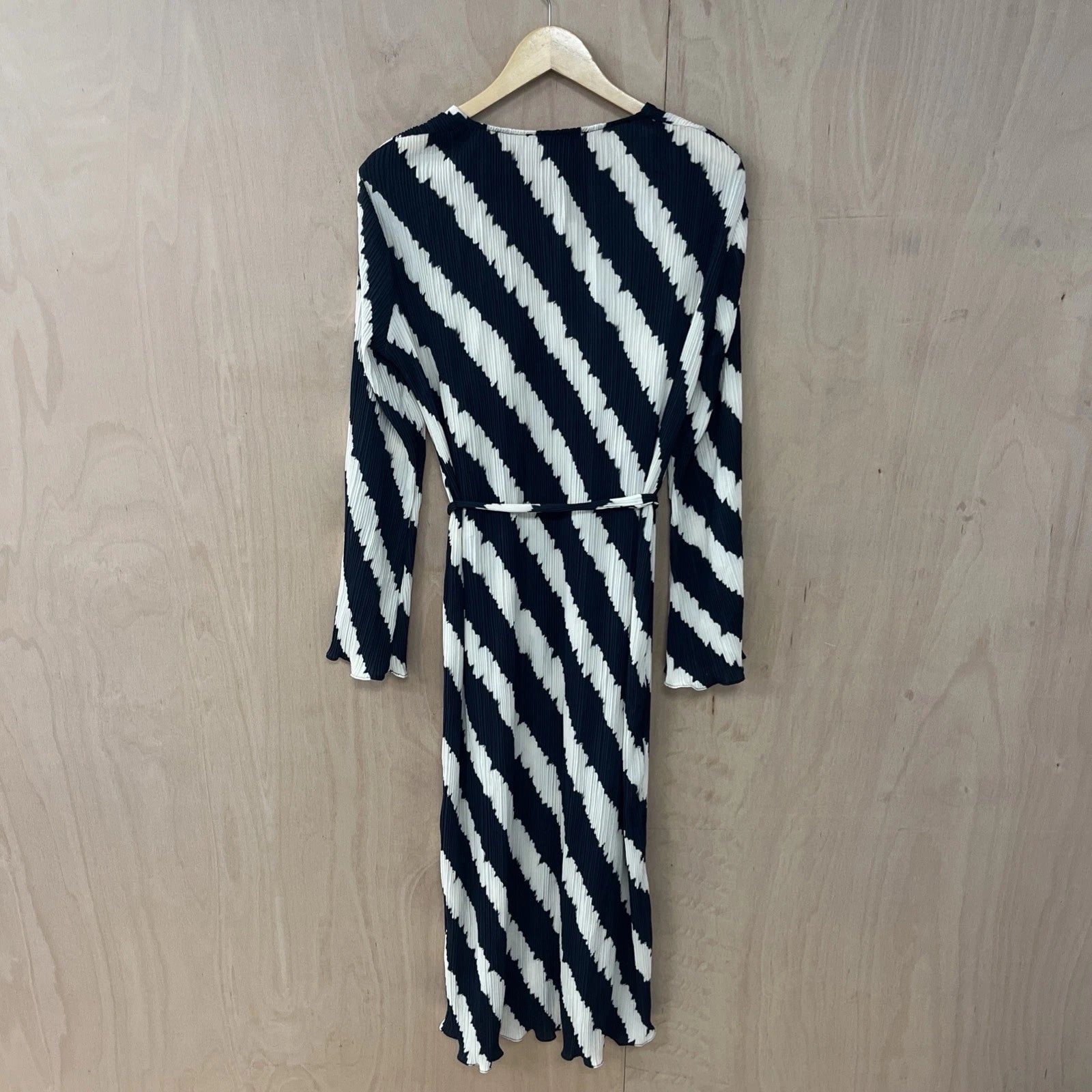 Never fully dressed blue and white midi dress size 16