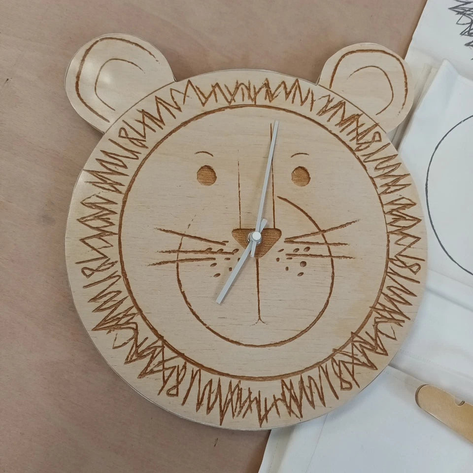 Children's nursery lion bundle incl. wall clock hanging organiser & hanger