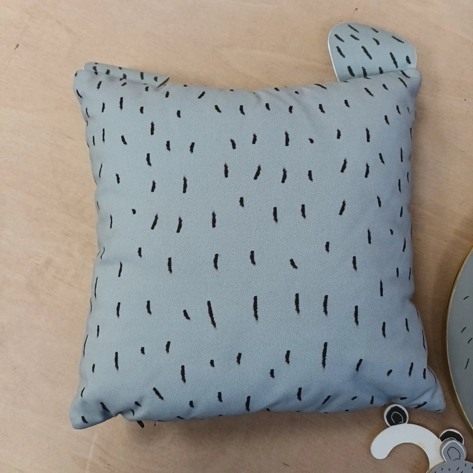 Children's nursery bear bundle incl. wall clock cushion & matching hanger